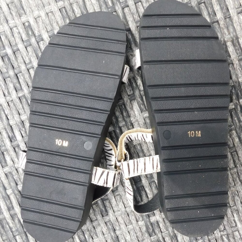 Matisse Black and White Striped Sandals - Picture 5 of 5